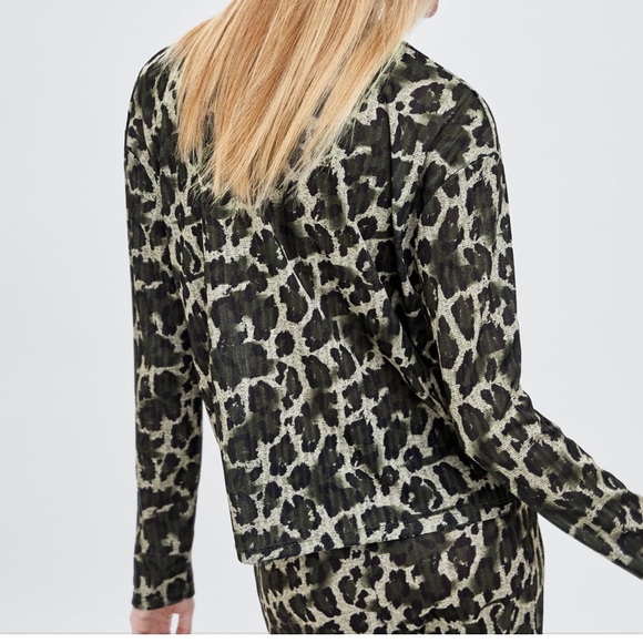 NWT Zara Léopard Textured Waived Pant - Picture 2 of 4